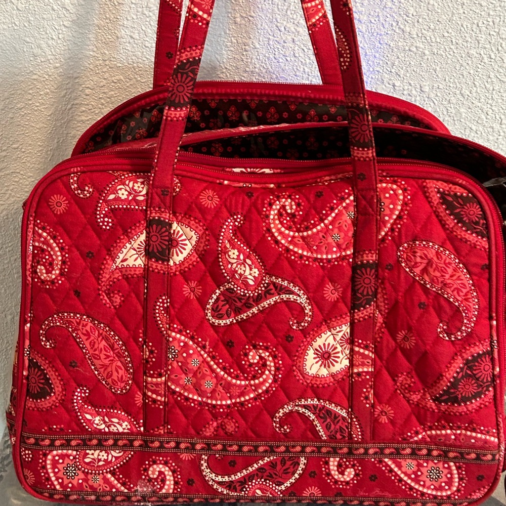 Vera Bradley Mesa, red pattern, pet carrier